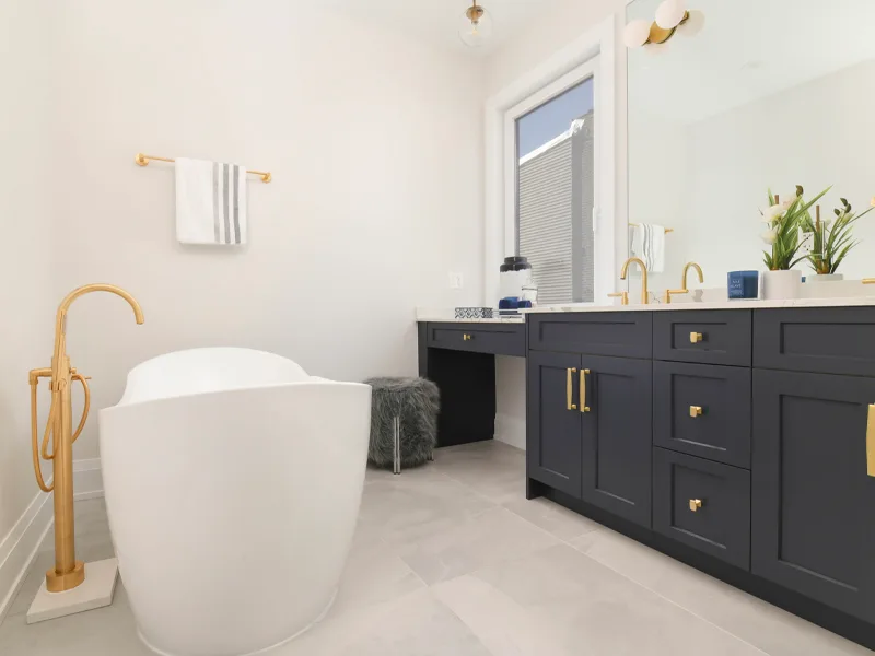 Bucktown Master Bathroom Renovation — detail 2