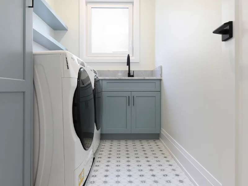 Closets & Organizers