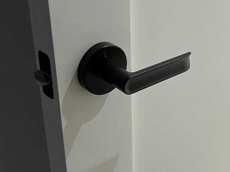 Accessories & Hardware